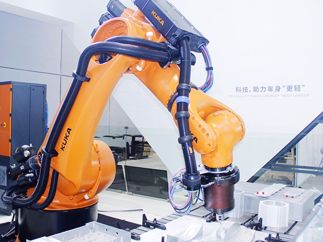 机器人搅拌摩擦焊技术正在汽车制造领域产生变革